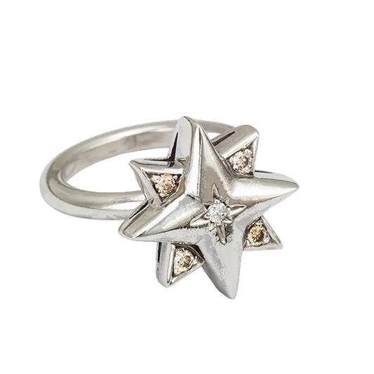 Sterne-Ring Stars in the Sky aus Silber mit Brillanten – Seitenperspektive mit Detailfokus auf Fassung