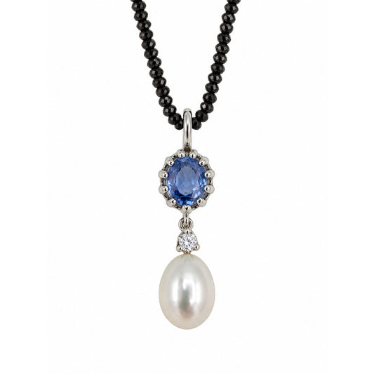 Anhänger aus 585 Weißgold mit blauem Saphir, Brillant und Perle an schwarzer Perlenkette, Atelier Q Köln