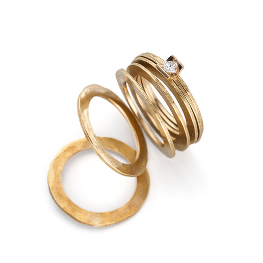 Slices Ring aus 750 Gold mit 7 handgeschmiedeten Elementen