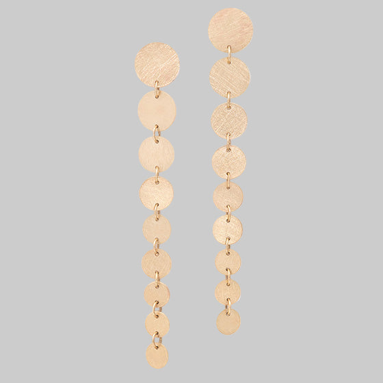 Waterfall Ohrringe aus 750 Roségold – handgefertigte, bewegliche Goldplättchen aus recyceltem Gold, Atelier Q.