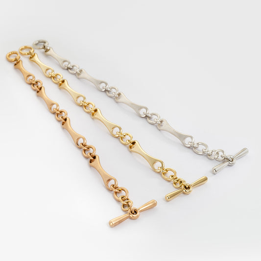 Bit & Bridle Armband – aus massivem Silber oder Gold, inspiriert vom Reitsport, handgefertigt bei Atelier Q